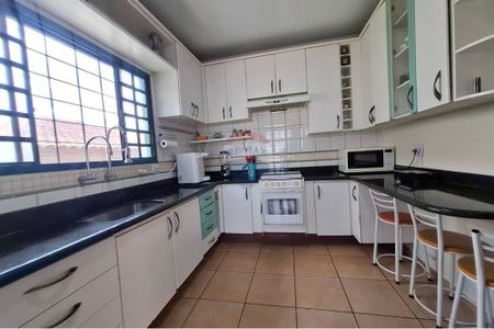 36_photo/94b9b8c6bf.ebbd8bc3dc39b939-ATLAS-5a80895e-d0e0-4691-ba74-43a5d21ca47f.jpg de casa à venda com 4 quartos, 220m² em City Ribeirão, Ribeirão Preto