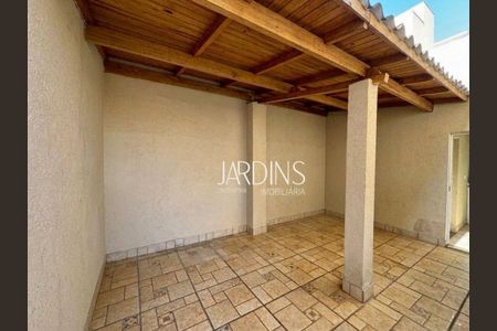 21_photo/94b9b8d30f.7954feb32d1ae247-ATLAS-2bd91263-98e5-4732-8d8f-47b6a765e4c2.jpg de casa à venda com 2 quartos, 90m² em Jardim Irajá, Ribeirão Preto