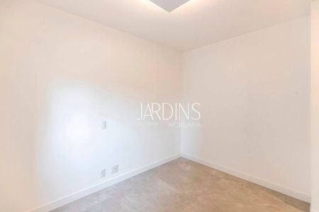 32_photo/94b9b8d9af.eb4747a7722cd593-ATLAS-ad31cbfd-7b90-40fb-95aa-b20991bd4199.jpg de apartamento à venda com 4 quartos, 292m² em Subsetor Sul - 7 (S-7), Ribeirão Preto