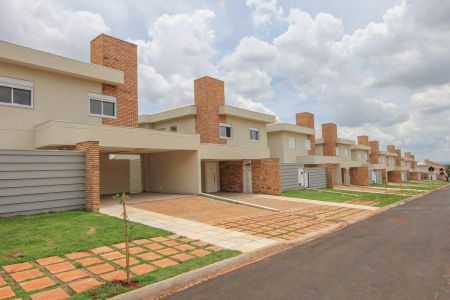 5_photo/94b9b8eb81.49c40a4e0c1b1036-ATLAS-d6a470b0-051b-4900-932d-2e86136aae82.jpg de casa de condomínio à venda com 3 quartos, 189m² em Guaporé, Ribeirão Preto