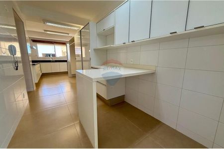 28_photo/94b9b927f9.ba3e4f1a03d92c8a-ATLAS-17b8c2c8-8476-406a-87e2-43ffb925a5fe.jpg de apartamento à venda com 4 quartos, 266m² em Subsetor Sul - 7 (S-7), Ribeirão Preto