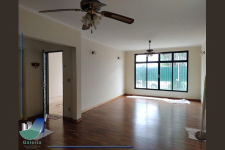 2_photo/94b9b92abb.8841fc75dbd590af-ATLAS-1ab9e333-48dd-435f-b128-465fd2c6b0c6.jpg de casa à venda com 4 quartos, 231m² em Ribeirão Preto, Ribeirão Preto