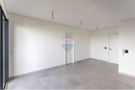 2_photo/94b9b92b0b.90bd157ac56b2a06-ATLAS-06e90cc4-3bee-47b0-a3a0-3fa3e12c0ba9.jpg de apartamento à venda com 1 quarto, 43m² em Jardim Irajá, Ribeirão Preto