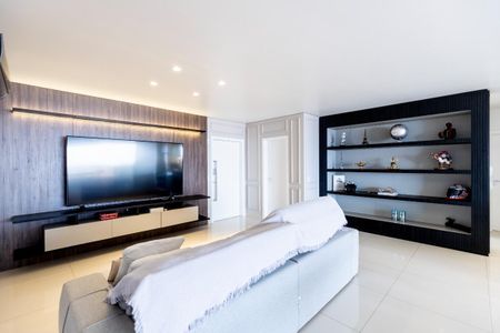 7_photo/94b9b9665f.45ee42d1649147d6-ATLAS-d1fe712e-48a2-43a3-80e7-06fbf1db6e48.jpg de apartamento à venda com 3 quartos, 195m² em Parque Industrial Tanquinho, Ribeirão Preto