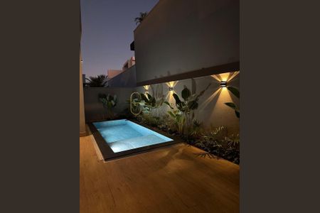 4_photo/94b9b97f2f.3fb6a6d23b4be51c-ATLAS-3d7f4092-36c8-4a65-8bf1-67c02b629a5b.jpg de casa de condomínio à venda com 3 quartos, 199m² em Vila do Golfe, Ribeirão Preto