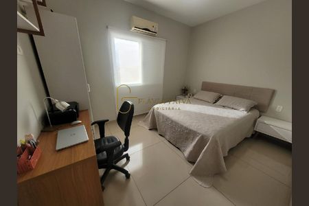 3_photo/94b9b9aec1.3714cccd63f8fe2d-ATLAS-525714dd-da06-49b5-a0aa-22cabb3ffefc.jpg de casa à venda com 3 quartos, 230m² em Bonfim Paulista, Ribeirão Preto