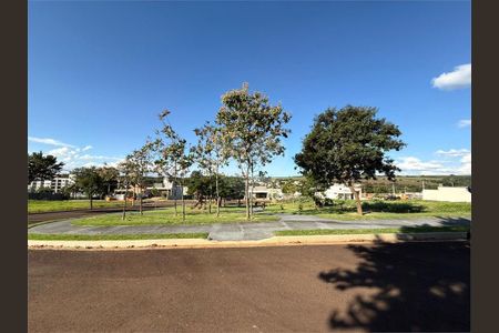 8_photo/94b9b9df2b.10655cb5bd00a8f7-ATLAS-2c503a85-1a24-4e1f-9899-50a1d76e239d.jpg de casa à venda com 3 quartos, 140m² em Bonfim Paulista, Ribeirão Preto