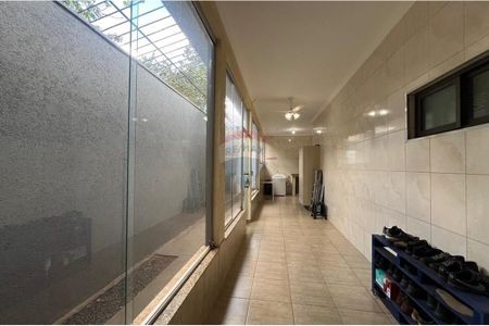 23_photo/94b9bdb0bf.f469cfda097b0aa9-ATLAS-581ec9b3-840e-40b6-b4ee-16f288ef55be.jpg de casa à venda com 2 quartos, 181m² em yy, Ribeirão Preto