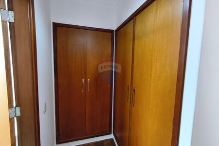 18_photo/94b9bdb931.ccfee957a0edc138-ATLAS-2964a355-e262-425d-9dd8-a1a23f4d260d.jpg de casa à venda com 4 quartos, 288m² em Jardim Recreio, Ribeirão Preto