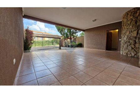 4_photo/94b9bdbea3.7d3c41bc496dffaa-ATLAS-11ce7aa9-cc36-4e96-8388-e114e60ffaaa.jpg de casa à venda com 4 quartos, 376m² em Jardim Recreio, Ribeirão Preto