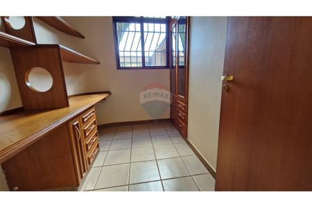 22_photo/94b9bdbea3.7d3c41bc496dffaa-ATLAS-7447dc59-81d2-4219-88bf-1c26fe4ff4df.jpg de casa à venda com 4 quartos, 376m² em Jardim Recreio, Ribeirão Preto