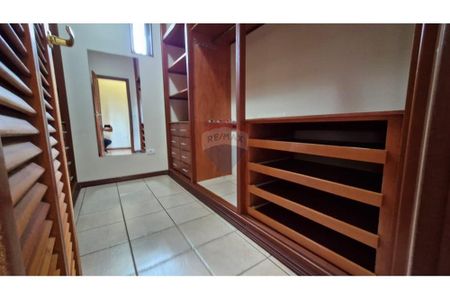 39_photo/94b9bdbea3.7d3c41bc496dffaa-ATLAS-9c817bfd-672f-4ad5-a6e8-420ce011902b.jpg de casa à venda com 4 quartos, 376m² em Jardim Recreio, Ribeirão Preto