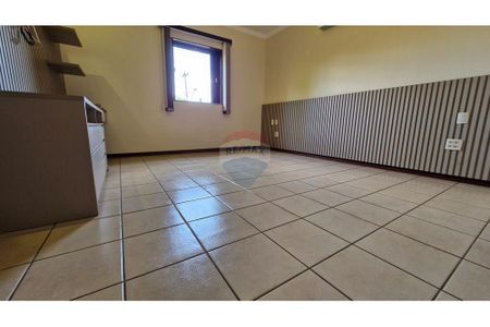 35_photo/94b9bdbea3.7d3c41bc496dffaa-ATLAS-9cc04fc5-628b-4ae7-b5aa-45e98dbdf2b0.jpg de casa à venda com 4 quartos, 376m² em Jardim Recreio, Ribeirão Preto