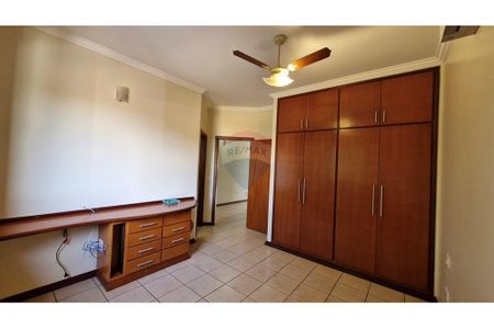 46_photo/94b9bdbea3.7d3c41bc496dffaa-ATLAS-c5c5e862-3b80-471d-befc-533ea7511c04.jpg de casa à venda com 4 quartos, 376m² em Jardim Recreio, Ribeirão Preto