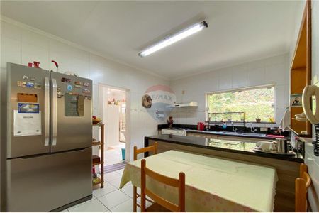 18_photo/94b9bdbed1.909254934d82e063-ATLAS-ddafdcbf-8b49-4c2f-9f97-e7e5bc90f2da.jpg de casa à venda com 4 quartos, 248m² em Jardim Recreio, Ribeirão Preto