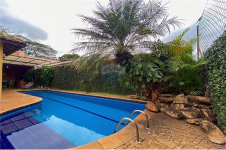 3_photo/94b9bdbed1.909254934d82e063-ATLAS-ebabdab5-58d1-4963-a4a2-70fe0b69376c.jpg de casa à venda com 4 quartos, 248m² em Jardim Recreio, Ribeirão Preto