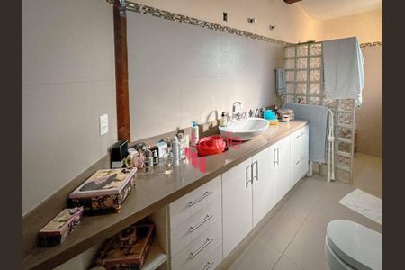 10_photo/94b9bdc71b.b8ae6da568511510-ATLAS-0f0e8c92-d9bf-4acf-aae8-6ca5e2b2db22.jpg de casa à venda com 4 quartos, 267m² em Jardim Recreio, Ribeirão Preto