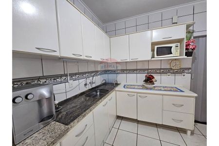 12_photo/94b9bdd8ab.c2ed6ef6e3c218ea-ATLAS-76a914c2-95cb-465e-bc4e-71c155a37402.jpg de casa à venda com 4 quartos, 156m² em Vila Monte Alegre, Ribeirão Preto