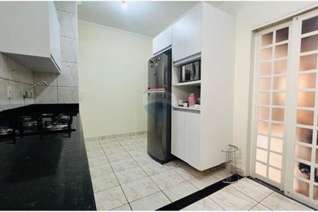 7_photo/94b9bdfe7b.d7ff1048839b4df4-ATLAS-44b673d3-ef1b-4cb0-beda-bafbd4768228.jpg de casa à venda com 3 quartos, 119m² em Subsetor Oeste - 12 (O-12), Ribeirão Preto