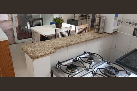 5_photo/94b9be076b.9e673cd36bfda2f7-ATLAS-63fca2b4-4926-46b0-82a7-b38d1de64c2c.jpg de casa à venda com 2 quartos, 140m² em Parque Residencial Emir Garcia, Ribeirão Preto