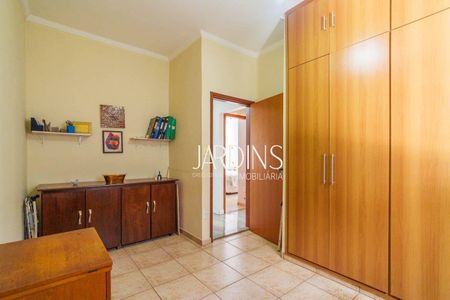 26_photo/94b9be0bab.bdf1def5ceb5107f-ATLAS-cdee2896-04dc-476e-8358-e1ebaaf3677e.jpg de casa à venda com 7 quartos, 315m² em Parque Cidade Universitária, Ribeirão Preto