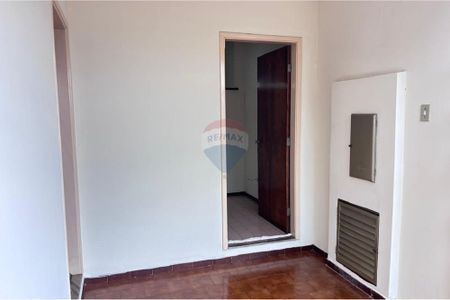 13_photo/94b9be169b.d70e7eae2b930113-ATLAS-9e5f4a07-3a8e-499d-9ed9-1eb8b5f260b2.jpg de casa à venda com 2 quartos, 90m² em Alto do Ipiranga, Ribeirão Preto