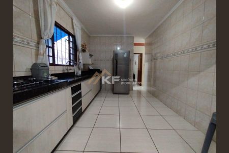 4_photo/94b9be199f.cba3da746242e602-ATLAS-0783bbc0-967b-4497-a0a0-30cf3b2636fa.jpg de casa à venda com 3 quartos, 158m² em Ipiranga, Ribeirão Preto