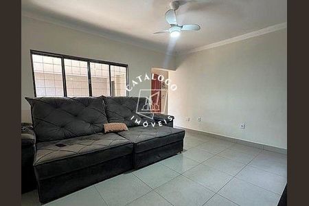 3_photo/94b9be1d7d.d70948cd37f6cfc6-ATLAS-1b7fba4e-71b6-45ed-8317-961805c7acd6.jpg de casa à venda com 3 quartos, 200m² em Jardim Jose Sampaio Junior, Ribeirão Preto