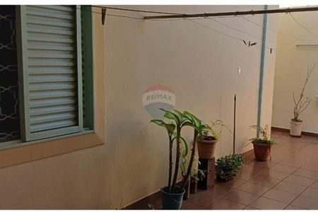 33_photo/94b9be1e1d.719fbdc320448c84-ATLAS-ebce1d8e-ab3b-4f3c-9296-f2f894924da3.jpg de casa à venda com 3 quartos, 172m² em Jardim Jose Sampaio Junior, Ribeirão Preto