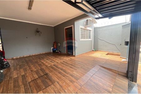 3_photo/94b9be2075.4bd2615f33144f40-ATLAS-917acbc2-c018-4456-a50d-9d97968a7015.jpg de casa à venda com 3 quartos, 161m² em Jardim Javari, Ribeirão Preto