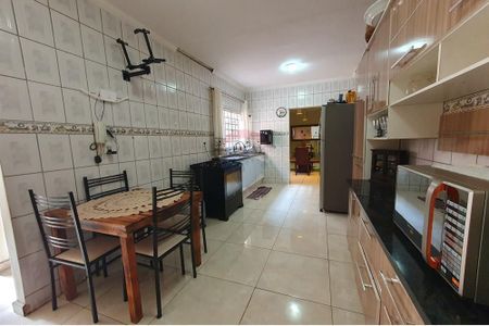 8_photo/94b9be2075.4bd2615f33144f40-ATLAS-b2cff9f2-6f78-4eed-9511-1594e2a2d21b.jpg de casa à venda com 3 quartos, 161m² em Jardim Javari, Ribeirão Preto