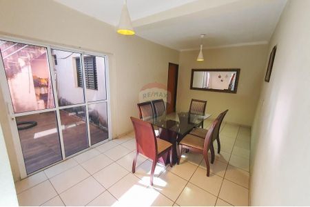 6_photo/94b9be2075.4bd2615f33144f40-ATLAS-cbc5e4d1-32f0-4837-a44d-e0e690cf4203.jpg de casa à venda com 3 quartos, 161m² em Jardim Javari, Ribeirão Preto