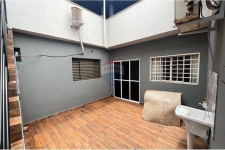 24_photo/94b9be2075.4bd2615f33144f40-ATLAS-de9cea1a-2dd4-41b1-a535-ae04cfb91ee9.jpg de casa à venda com 3 quartos, 161m² em Jardim Javari, Ribeirão Preto