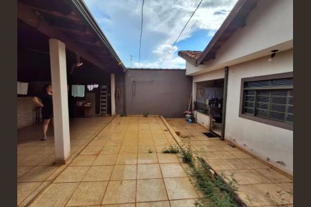 15_photo/94b9be3391.7b5cf76929cf096b-ATLAS-344f35a0-2d17-4d6e-af0f-cff37de5ef0c.jpg de casa à venda com 3 quartos, 180m² em Vila Albertina, Ribeirão Preto