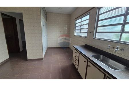 12_photo/94b9be4149.e8818d4a5c5dde9d-ATLAS-ac17eb0a-0e2d-40a4-ba5e-8c7dffb7e777.jpg de casa à venda com 5 quartos, 204m² em Ipiranga, Ribeirão Preto