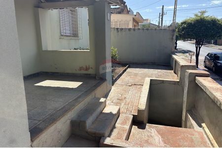 5_photo/94b9be4349.08798e92c4495a9b-ATLAS-39eba77e-a9c8-49e9-b2cd-ebf61e150eb4.jpg de casa à venda com 3 quartos, 89m² em Vila Tiberio, Ribeirão Preto