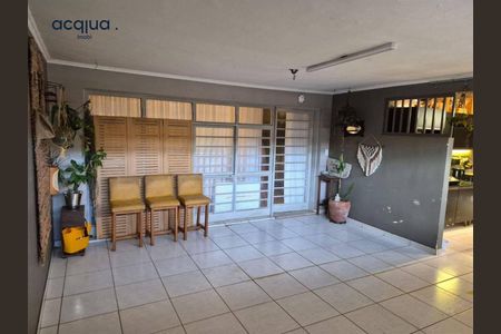 6_photo/94b9be4355.4d21696e34f451c0-ATLAS-43c1fc6f-797b-4aab-b949-cc0579f84e0f.jpg de casa à venda com 3 quartos, 209m² em Ipiranga, Ribeirão Preto