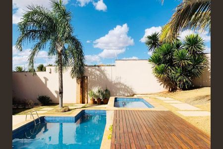 12_photo/94b9be45e9.3714cccd63f8fe2d-ATLAS-add4ddaf-6edc-4a5a-9b48-ca1e843f76a2.jpg de casa à venda com 4 quartos, 425m² em Ipiranga, Ribeirão Preto