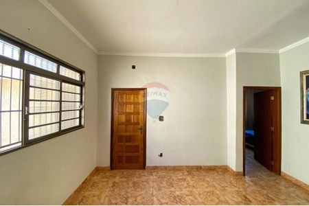 26_photo/94b9be4df5.0b4a325860134132-ATLAS-7a7a03e9-9180-43c9-8a1f-caabb3ed2c37.jpg de casa à venda com 5 quartos, 245m² em Campos Elísios, Ribeirão Preto