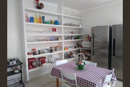 10_photo/94b9be558f.64d773cc9d42edb2-ATLAS-eb72281b-c6db-4bc8-8c09-db5e494a5273.jpg de casa à venda com 4 quartos, 205m² em Campos Elísios, Ribeirão Preto