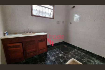 7_photo/94b9be5bb1.e159527d88f6cb2e-ATLAS-2619f8fb-6028-41c8-8926-47997faa2fb4.jpg de casa à venda com 6 quartos, 162m² em Vila Tiberio, Ribeirão Preto