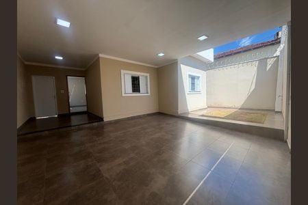 2_photo/94b9be5c7f.037981afb93ffc4c-ATLAS-6933f38b-4ca2-4604-8ff1-6e07b253d36b.jpg de casa à venda com 3 quartos, 150m² em Vila Tiberio, Ribeirão Preto