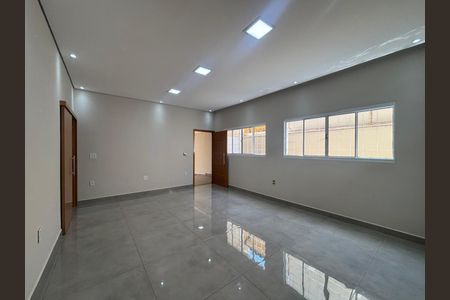 7_photo/94b9be5c7f.037981afb93ffc4c-ATLAS-92db971d-6049-4e5e-9349-889ce87ec82f.jpg de casa à venda com 3 quartos, 150m² em Vila Tiberio, Ribeirão Preto