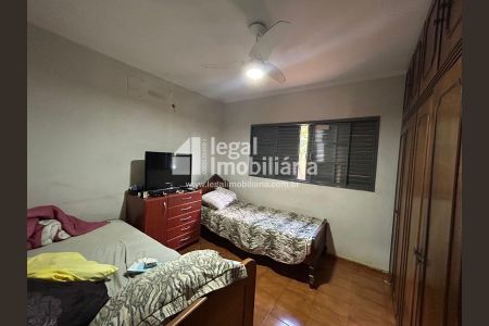 8_photo/94b9be5de1.5b981bad77c7b6ca-ATLAS-9abf6992-8d7a-46e2-bb70-292517fbb3f5.jpg de casa à venda com 3 quartos, 175m² em Vila Tiberio, Ribeirão Preto