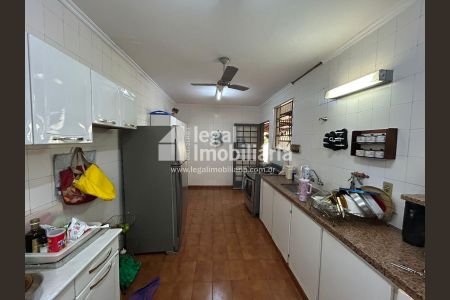 16_photo/94b9be5de1.5b981bad77c7b6ca-ATLAS-a8cc163a-5dfd-4503-9389-77e9cec40377.jpg de casa à venda com 3 quartos, 175m² em Vila Tiberio, Ribeirão Preto