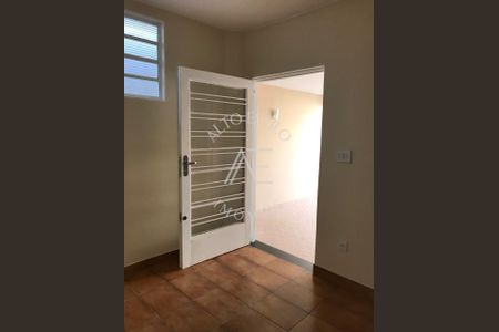 3_photo/94b9be5e0b.06c8618c74e95a37-ATLAS-09f7236c-54a8-4e39-becd-f735ef2a09fa.jpg de casa à venda com 3 quartos, 110m² em Vila Tiberio, Ribeirão Preto