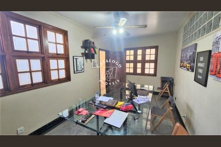4_photo/94b9be5fd7.c3f00cfadba54684-ATLAS-880389da-cc09-4c05-a39f-e9b7245a9e51.jpg de casa à venda com 2 quartos, 160m² em Vila Tiberio, Ribeirão Preto