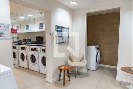 20_photo/94b9be612d.8f3a2aef22e0bc43-ATLAS-7945c382-fdc8-47e8-ba46-8b7114fd3ac3.jpg de apartamento à venda com 1 quarto, 35m² em Vila Tiberio, Ribeirão Preto