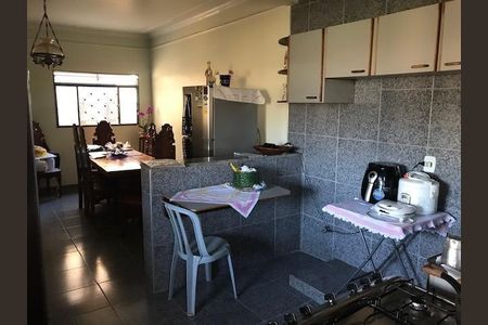 7_photo/94b9be6573.9f2ee6a831a7231f-ATLAS-52a8c641-0cc9-42bb-b08b-a63f3dcc9af3.jpg de casa à venda com 4 quartos, 240m² em Vila Tiberio, Ribeirão Preto