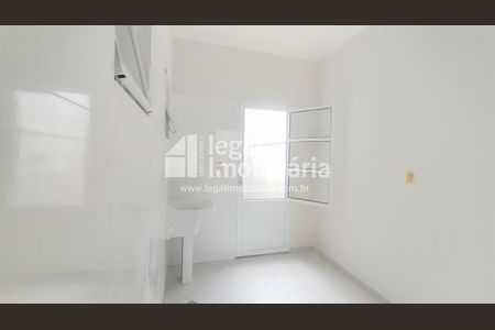 8_photo/94b9be6d1d.f7e18c8d716b2948-ATLAS-6e070669-6ca1-4cfd-893d-bc8ef1711c3b.jpg de casa à venda com 3 quartos, 126m² em Vila Maria Luiza, Ribeirão Preto